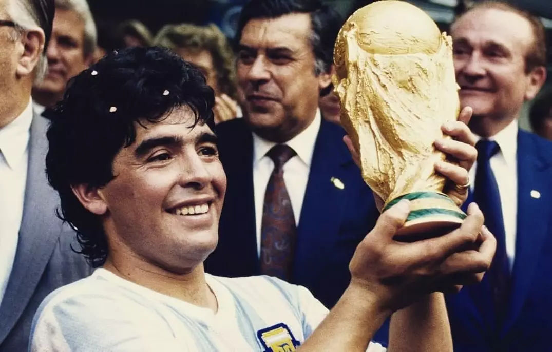 «Золотой мяч» Марадоны с чемпионата мира-1986 выставили на аукцион