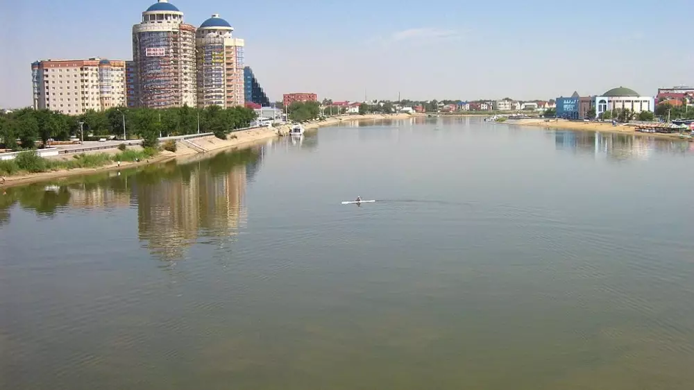 Уровень воды в реке Жайык в Атырау превысил пять метров