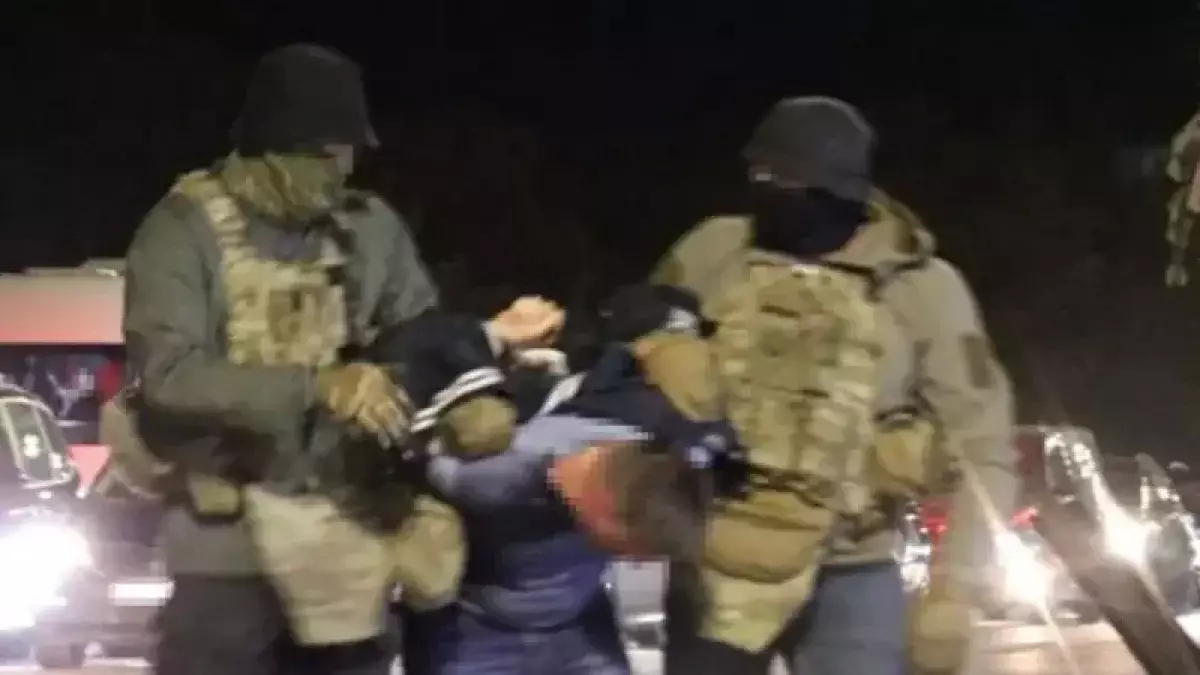 Украина президенті Зеленскийге қастандық жасағысы келгендер ұсталды