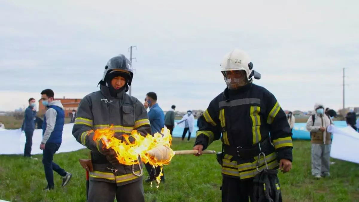 10 тонн насвая на 50 млн тенге сожгли в Астане (ВИДЕО)