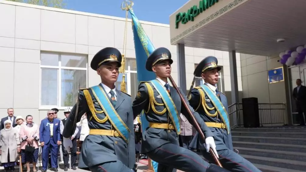 Имя героя Рахимжана Кошкарбаева присвоили столичной школе