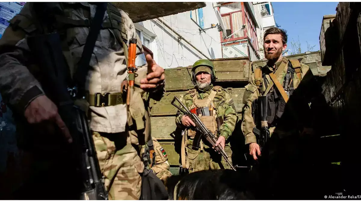 Ұлыбритания Қорғаныс министрлігі: 9 мыңдай шешен Украинаға қарсы соғысуда