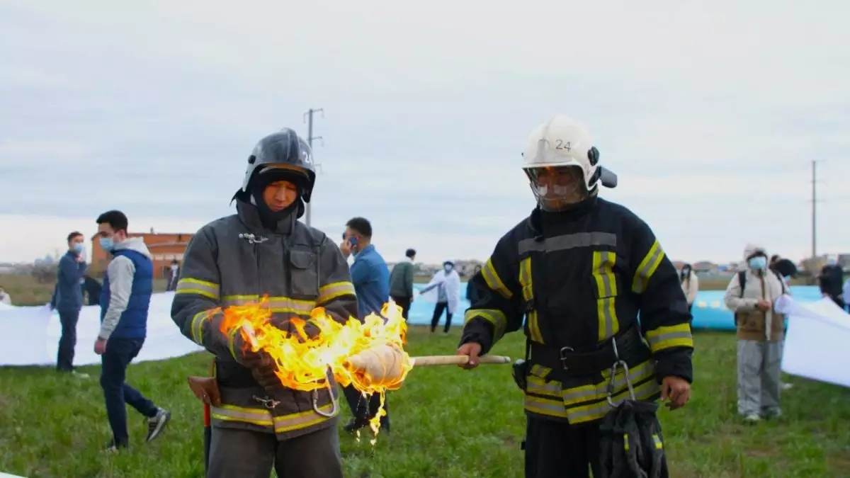 10 тонн насвай сожгли в Астане (ВИДЕО)
