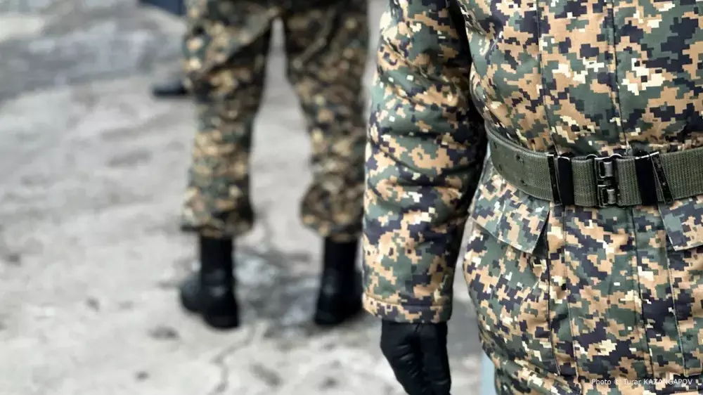 Солдат с оружием сбежал из воинской части в Атырау