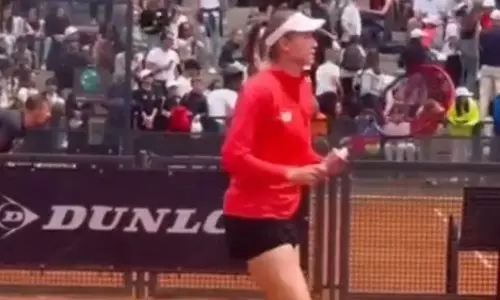 Елена Рыбакина провела тренировку в Риме перед началом защиты титула. Видео