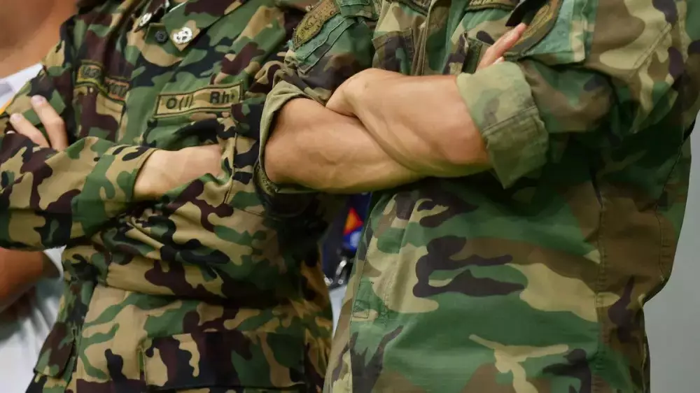 Солдат с оружием сбежал в Атырау: заведено уголовное дело