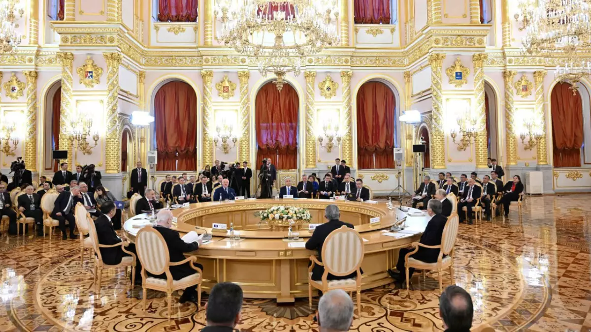 Президент Казахстана назвал следующей приоритетной задачей углубление промышленной кооперации