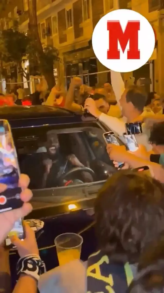 Болельщики «Реала» заблокировали машину Рюдигера после выхода в финал Лиги чемпионов