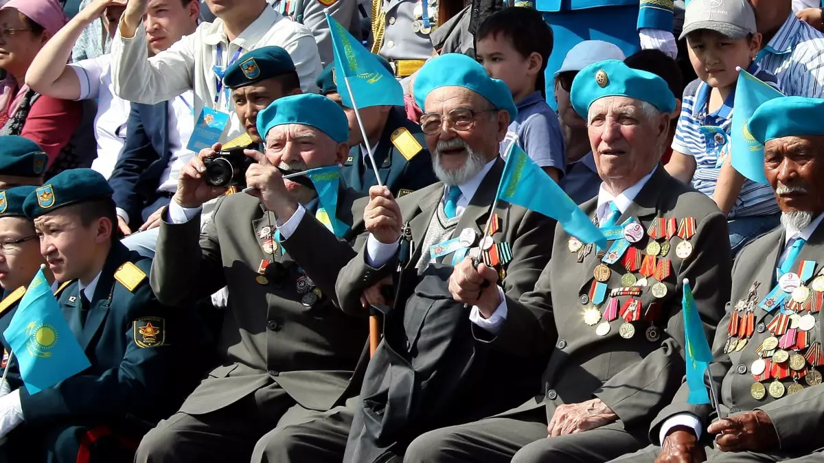 Родные 75% казахстанцев участвовали в Великой Отечественной войне — соцопрос