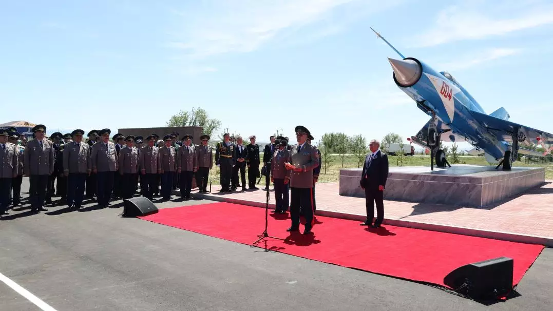 Талдыкорганской авиабазе присвоено имя прославленного лётчика Сергея Луганского