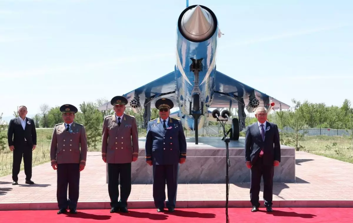 Ерлан Карин: Имя Сергея Луганского теперь носит авиабаза, защищающая небо над его родным городом