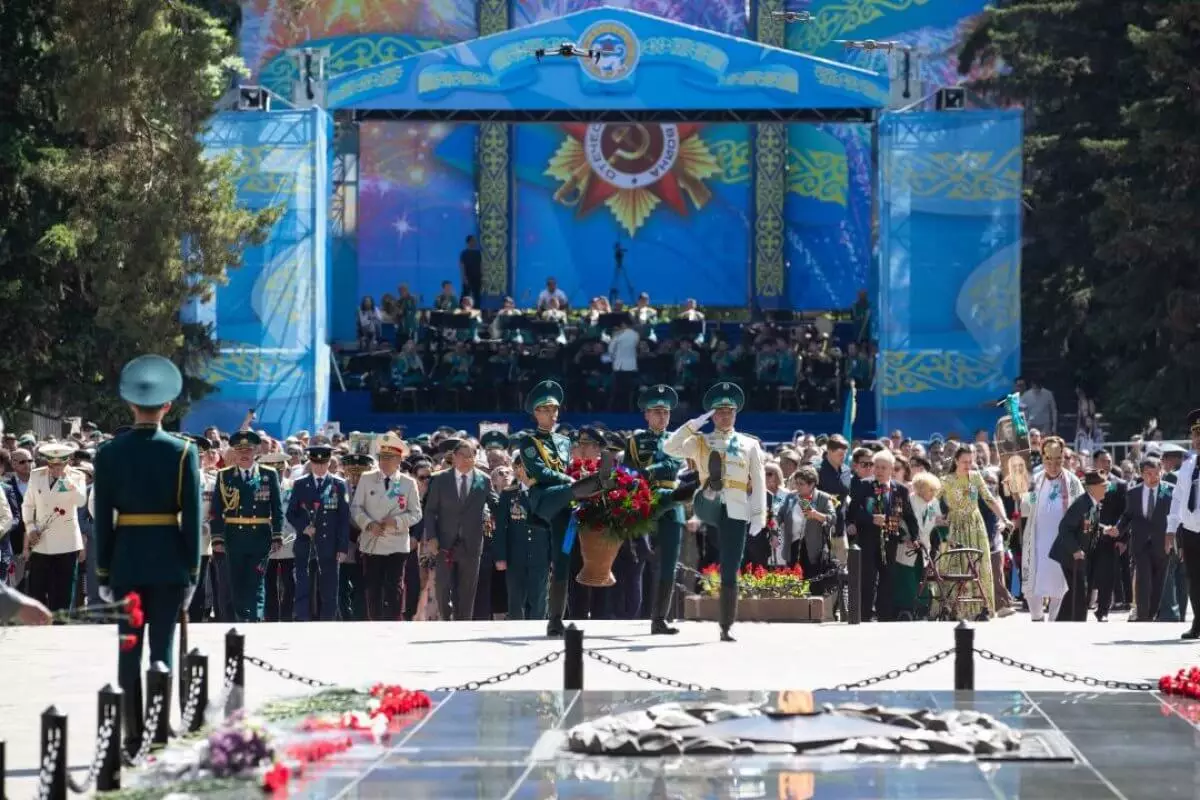 Как отметили День Победы в Алматы (ФОТО)