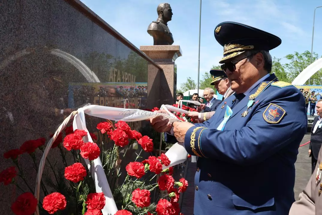 Талдыкорганской авиабазе присвоено имя дважды Героя Советского Союза Сергея Луганского