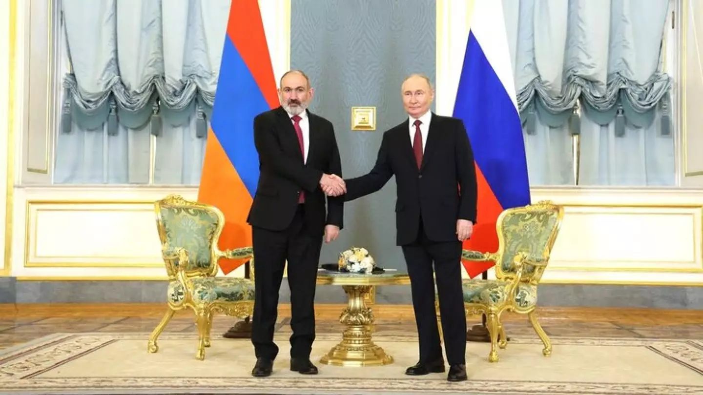 Путин и Пашинян согласовали вывод военных РФ из ряда областей Армении