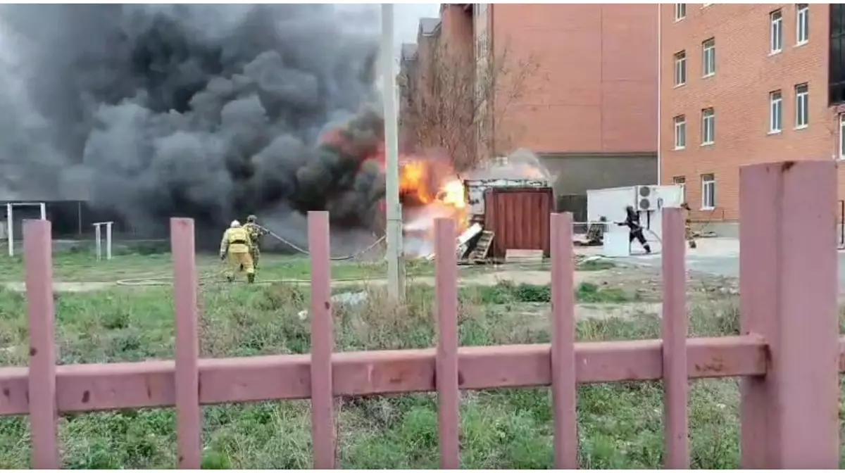 Пожар произошел в вагончике в Кокшетау. ВИДЕО