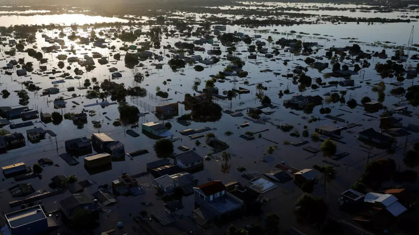 Наводнения в Бразилии унесли жизни более 100 человек