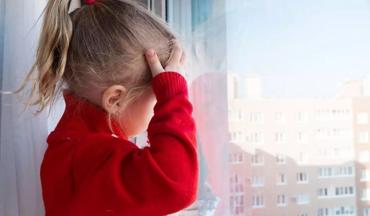 Четырехлетняя девочка упала с 5 этажа в Павлодаре