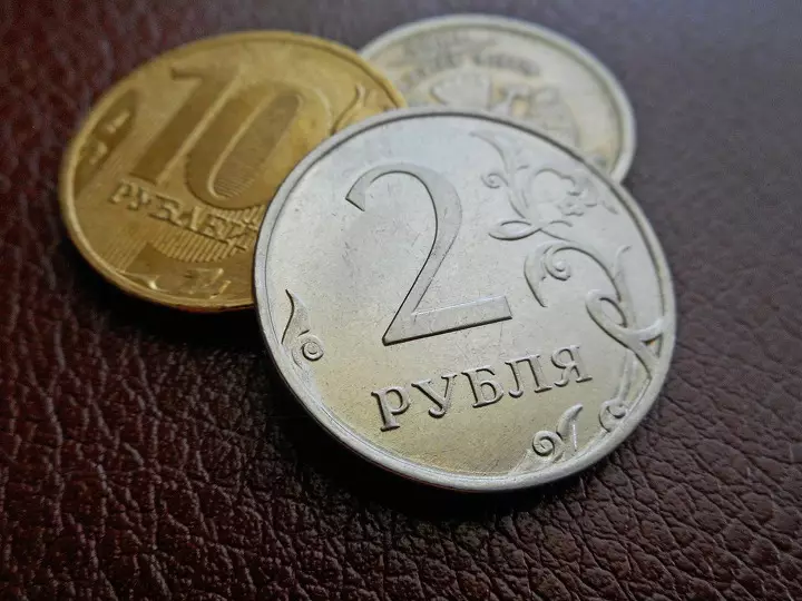 Рубль обопрётся на бюджетное правило в мае
