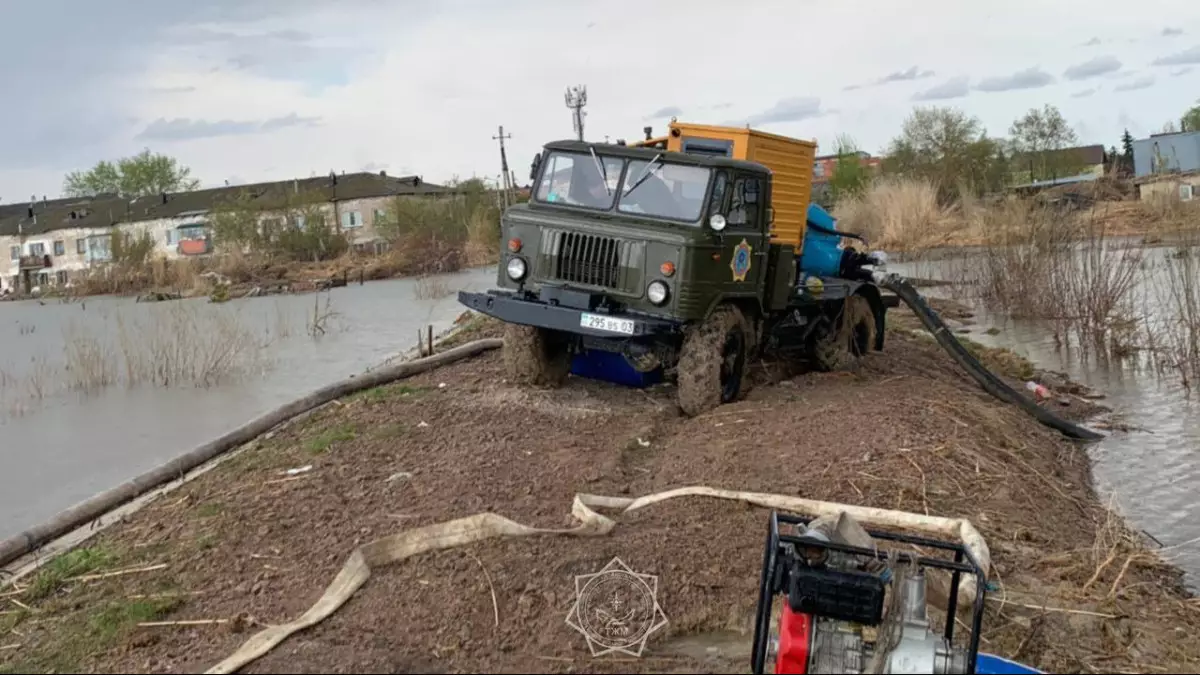 Сколько казахстанцев всё ещё остаются без электричества из-за наводнений