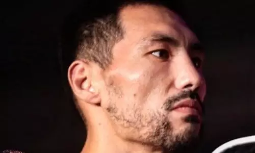 Казахстанский боксер опередил Алимханулы и вышел в ринг с чемпионом мира WBC