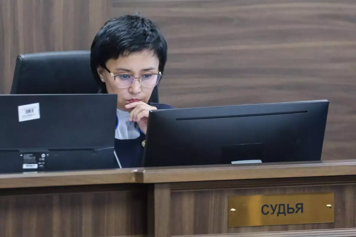 Бишімбаев ісі: судья 13 мамырға дейін үзіліс жариялады