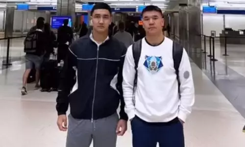 Казахстанские профи провели тренировку с одним из лучших боксеров мира. Видео