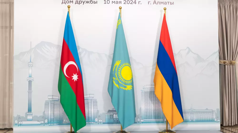 Переговоры между Азербайджаном и Арменией начались в Алматы