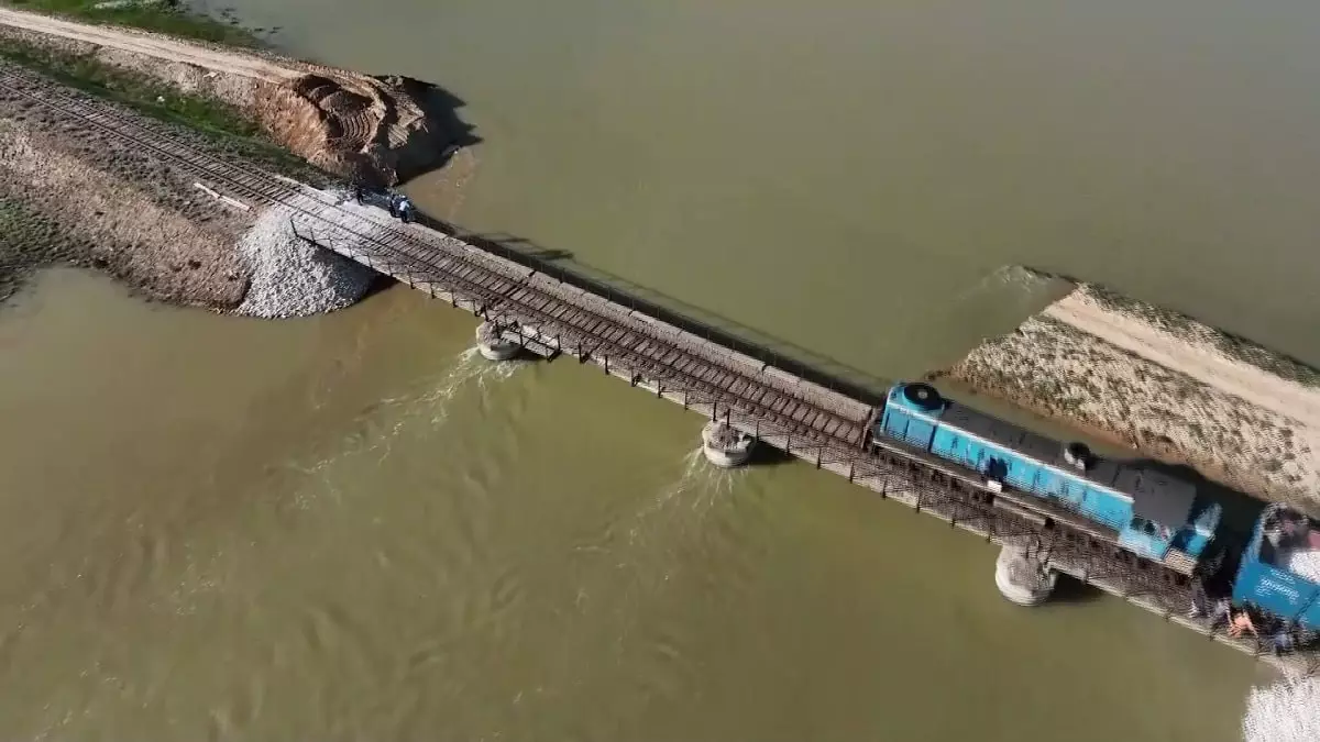 Критическая отметка: в реке Жайык уровень воды достиг 528 сантиметров 