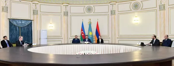 Двусторонние переговоры Азербайджана и Армении проходят в Алматы