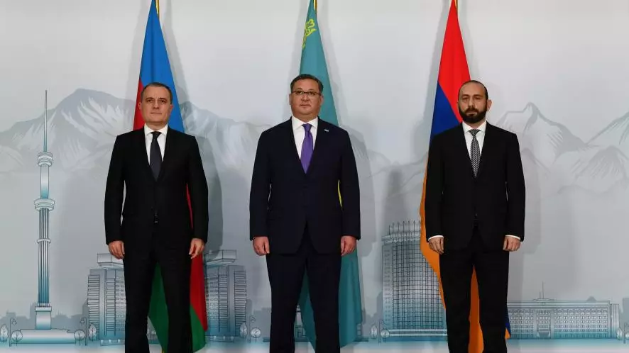 Переговоры в двустороннем формате между Азербайджаном и Арменией начались в Алматы