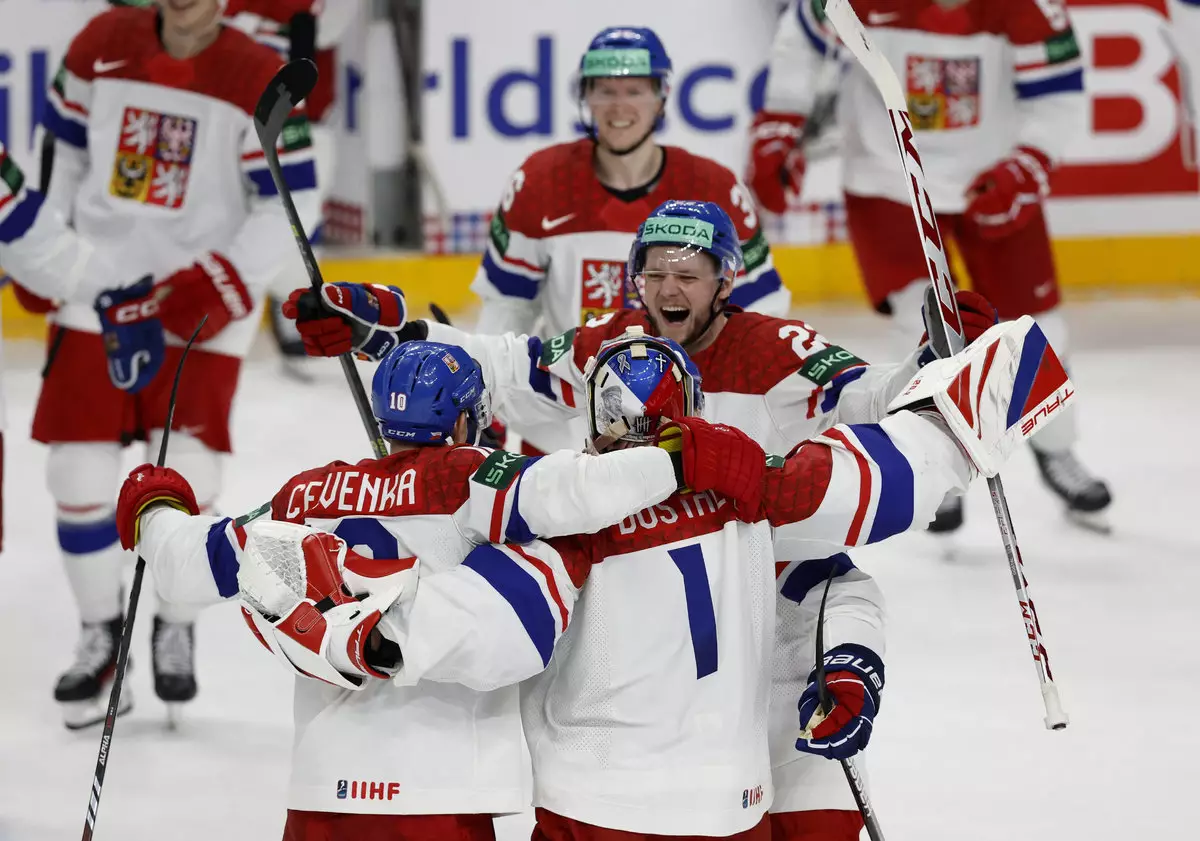 Чехия по буллитам обыграла Финляндию на чемпионате мира