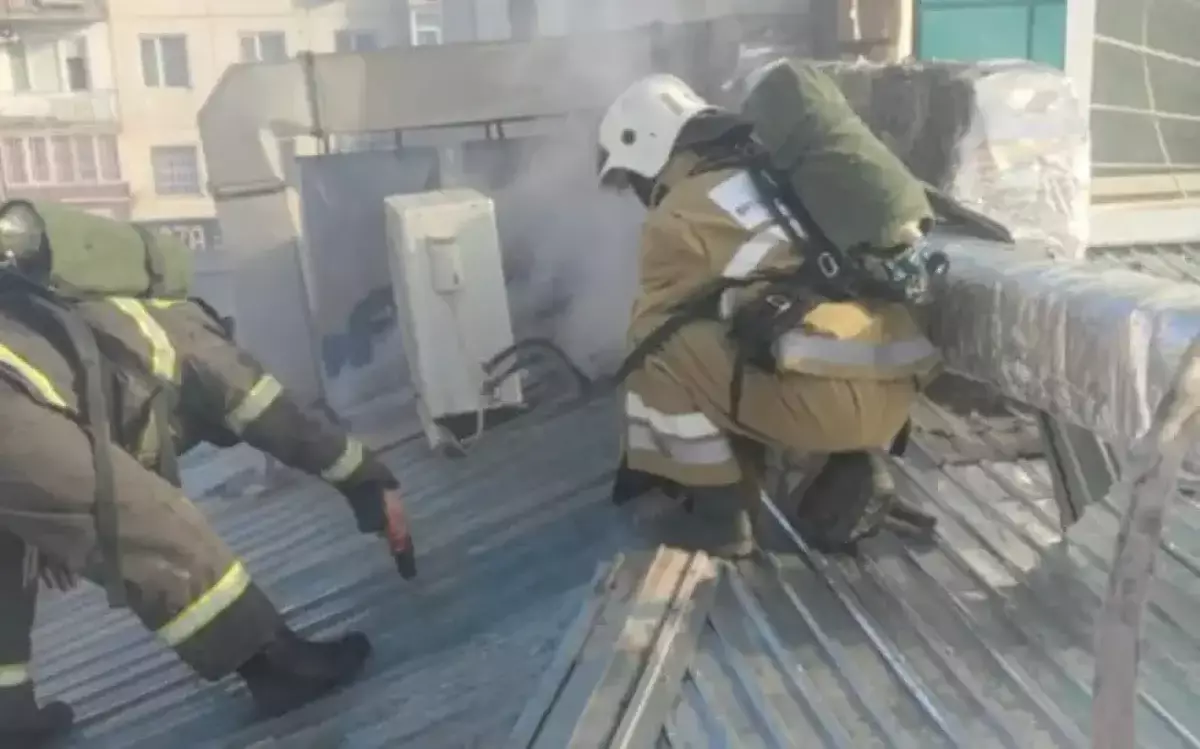 14 человек спасли из горящего кафе в Кызылорде