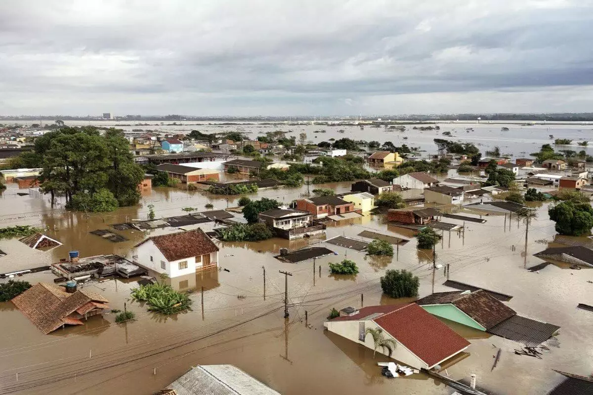 До 107 выросло число погибших от наводнения в Бразилии (ВИДЕО)