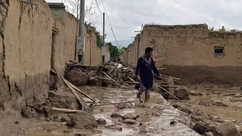 Более 300 человек погибло из-за сильного наводнения в Афганистане