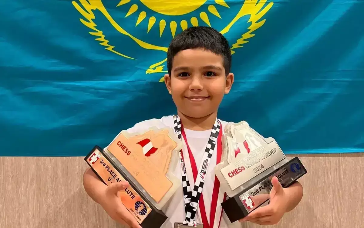Девятилетний казахстанец завоевал серебро и бронзу на чемпионате мира по шахматам