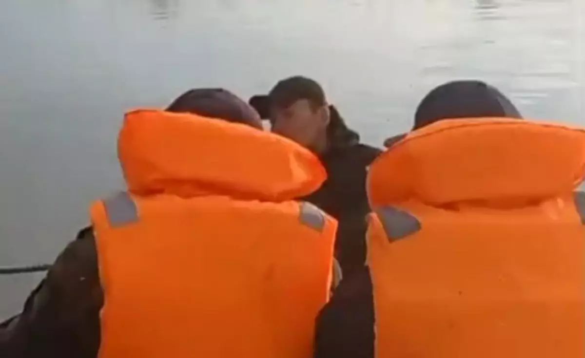 7 человек спасли на реке в ЗКО (ВИДЕО)