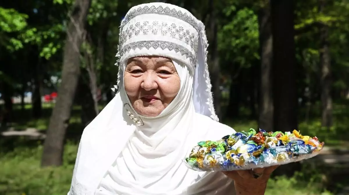 В Казахстане впервые отмечают День матери