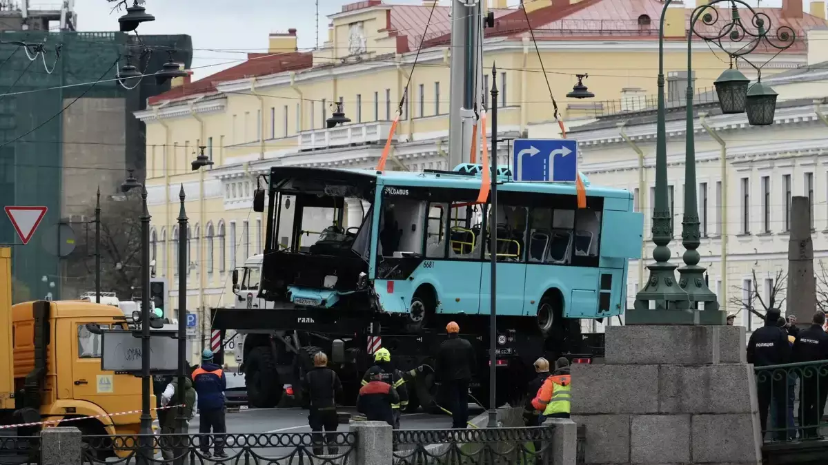 Санкт-Петербургтегі автобус апаты: Автоколоннаның басшысы ұсталды
