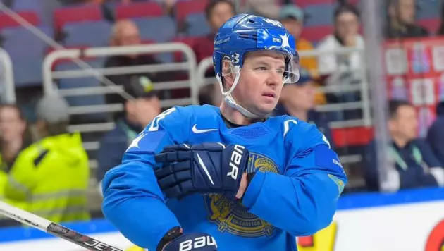 Лидер сборной Казахстана хоккею устроил массовую потасовку в матче со Словакией