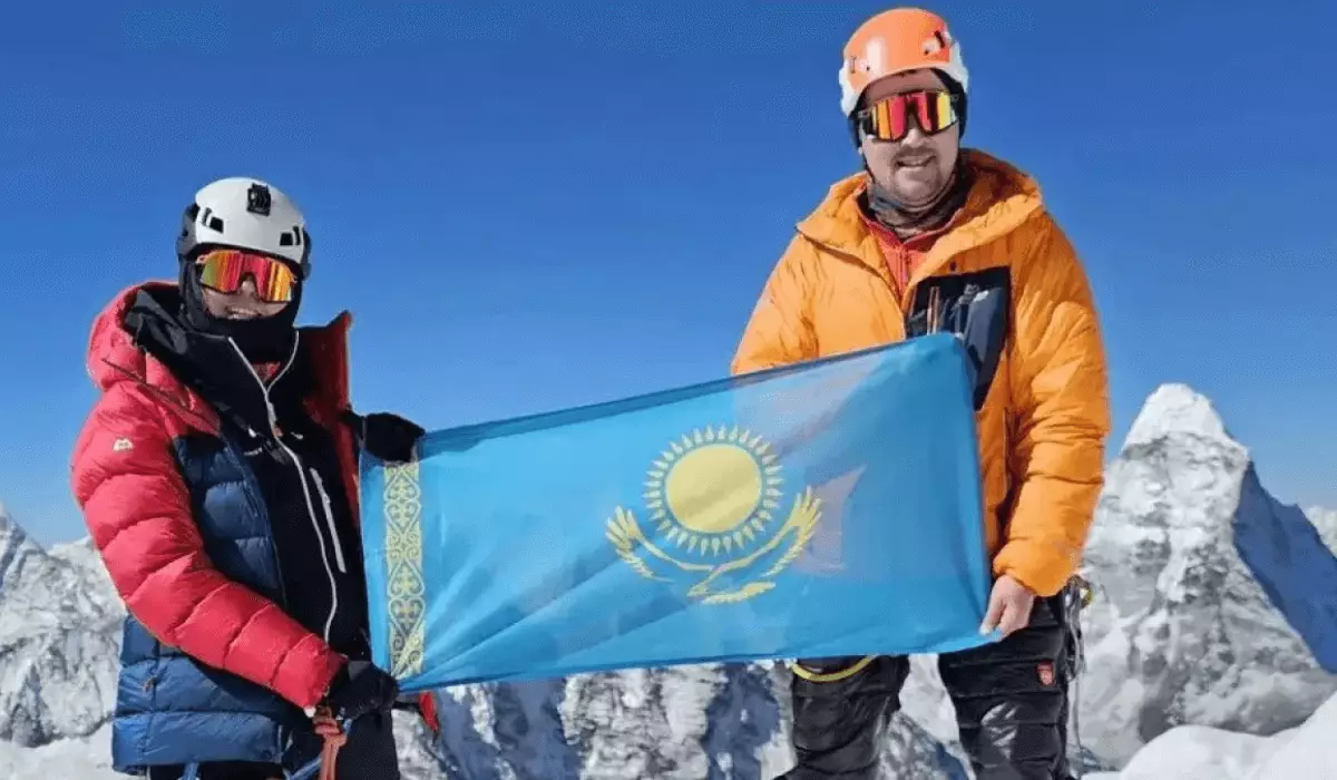 Қазақ қызы тұңғыш рет Эверест шыңын бағындырды