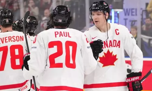 Разгромом закончился второй матч Канады на чемпионате мира по хоккею