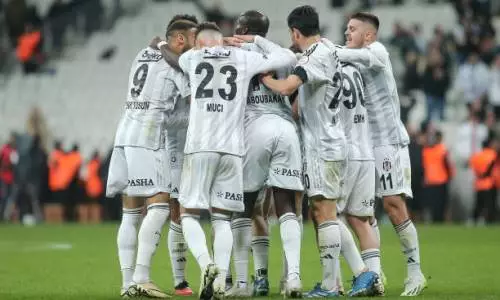 Два гола во втором тайме решили исход матча «Бешикташа» Зайнутдинова в турецкой Суперлиге