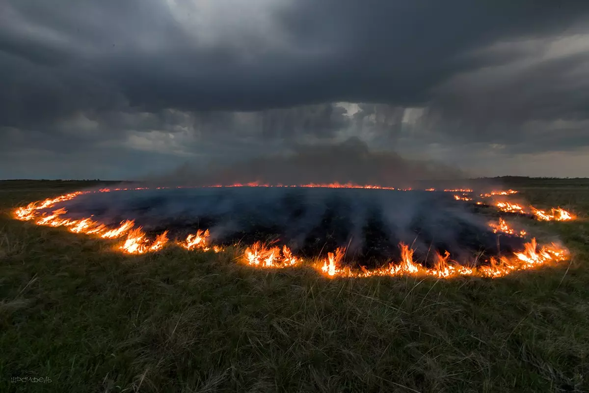 Пожары и грозы: погода на 13 мая в Казахстане