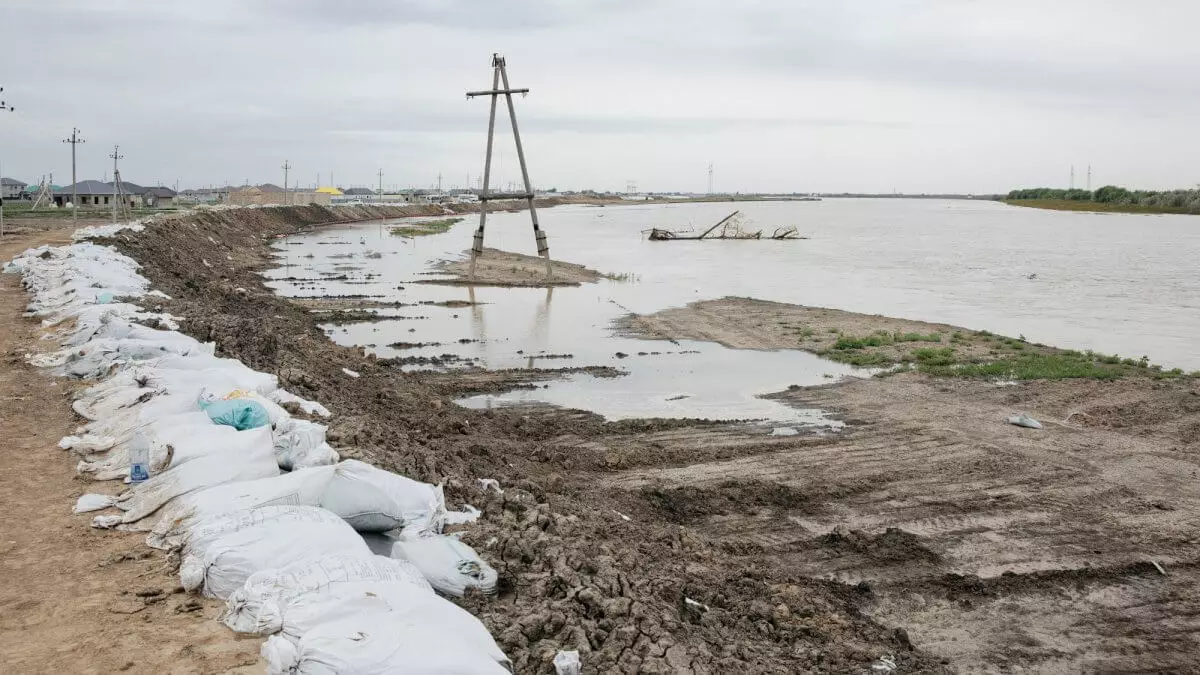 Пик паводка в Атырау ожидается через четыре-пять дней