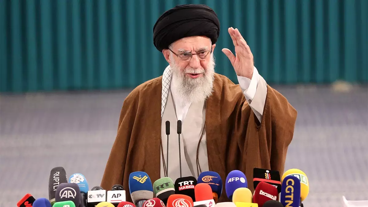 Иранский депутат заявил, что Тегеран получил ядерное оружие