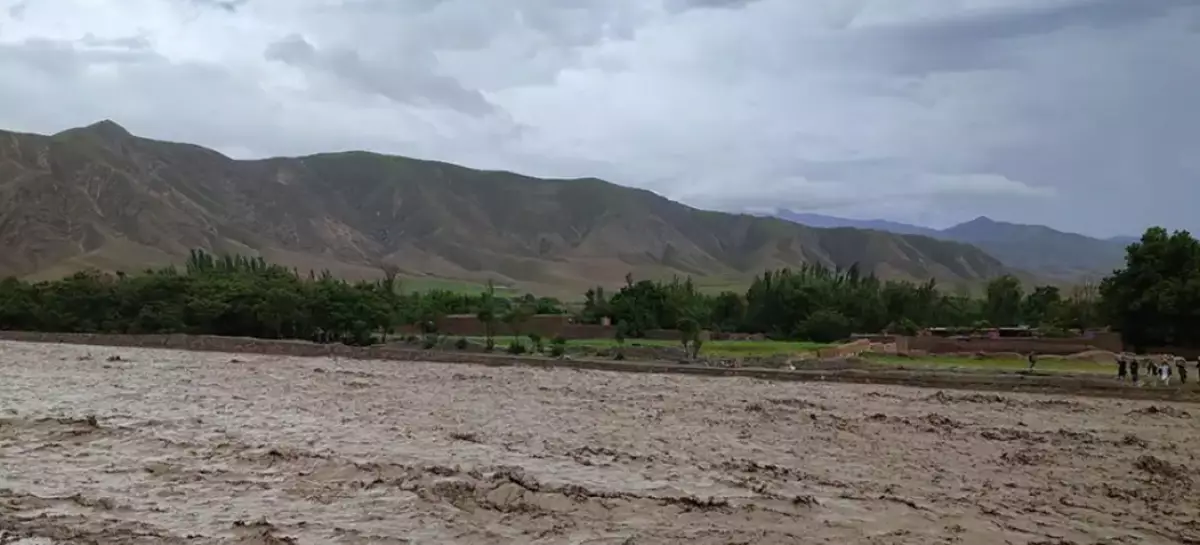 В Афганистане в результате ливней погибло более 300 человек