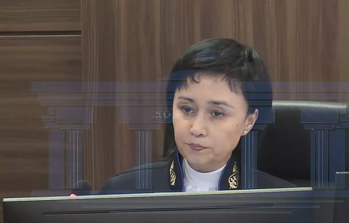 Судья удалилась в совещательную комнату для определения приговора Бишимбаеву