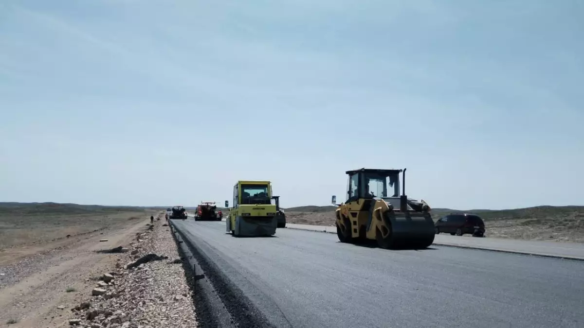 Рекордное количество дорог отремонтируют в Казахстане в 2024 году