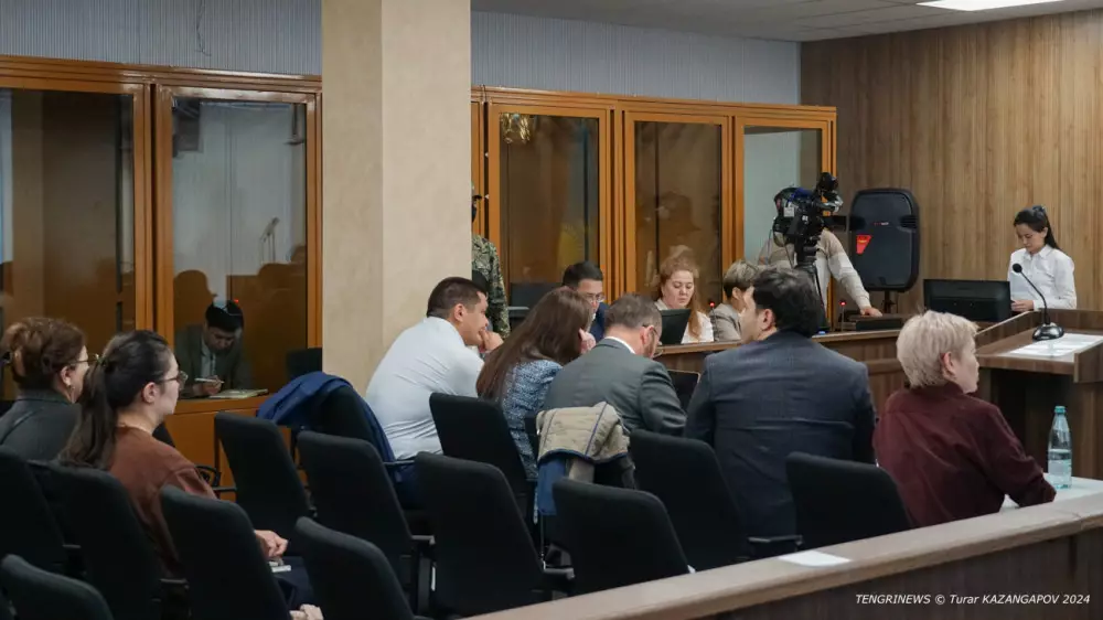 "Скорее всего, были споры". Юристы о вопросах присяжным по делу Бишимбаева