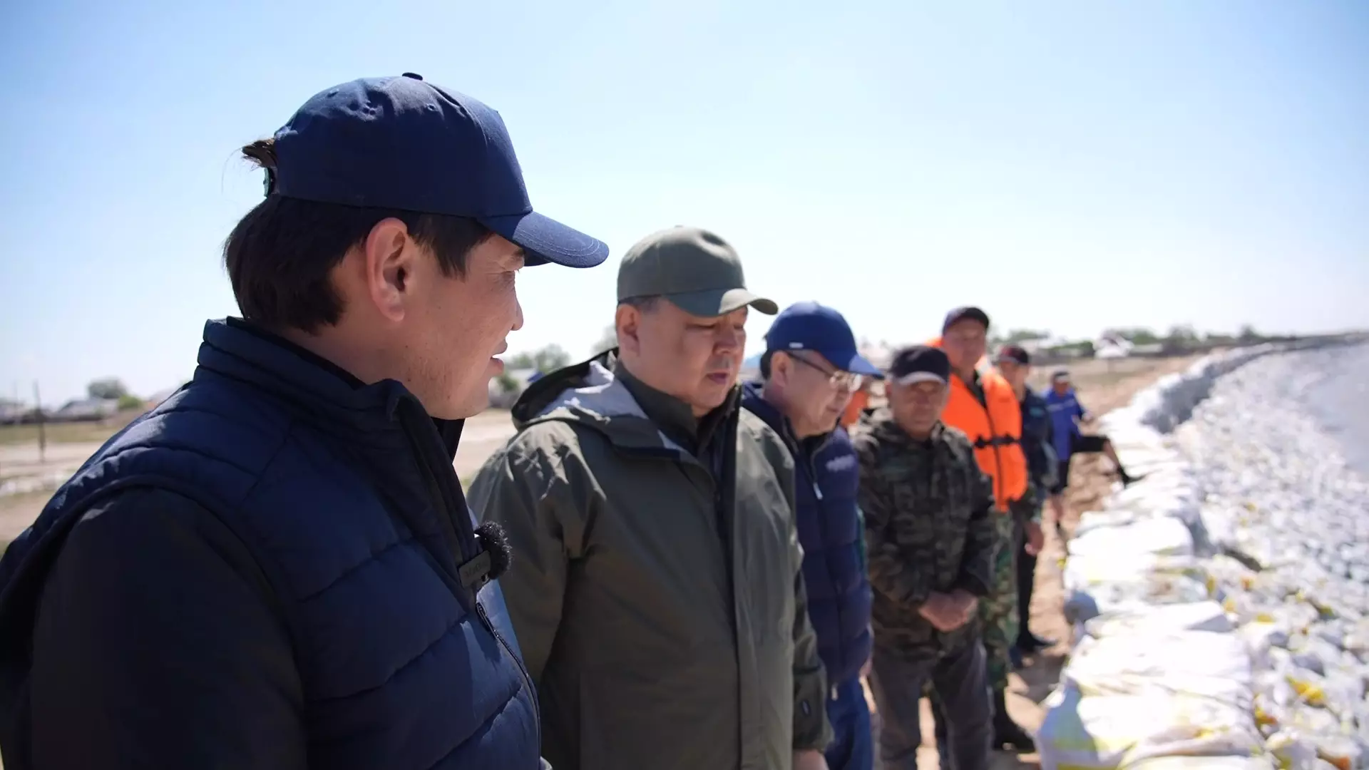 Канат Бозумбаев поручил построить дополнительную плотину к пику паводков в Атырауской области